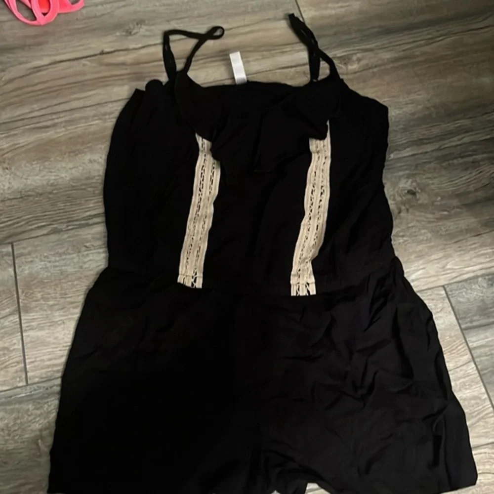 Xhilaration black and cream lace romper with ruffle top size L - Picture 1 of 3